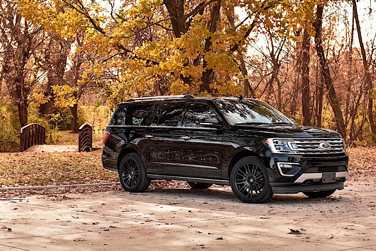 Ford Expedition with Black Rhino Kruger